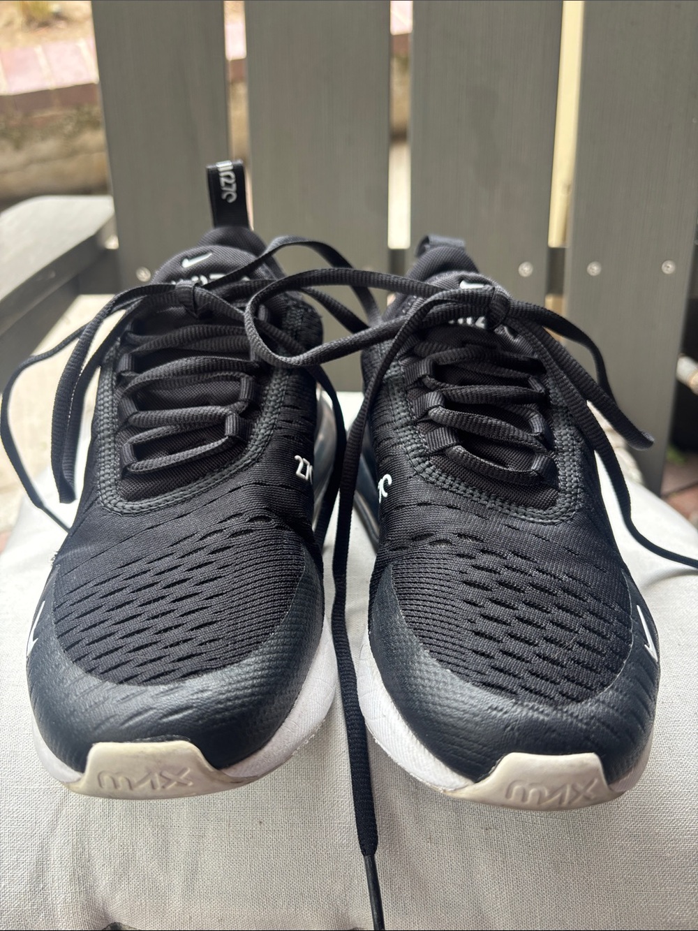 Nike women’s Black and White Air Max 270 Sneakers - Picture 2 of 8